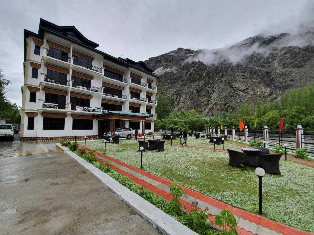 Hotel Chhutuk Heights Kargil Εξωτερικό φωτογραφία